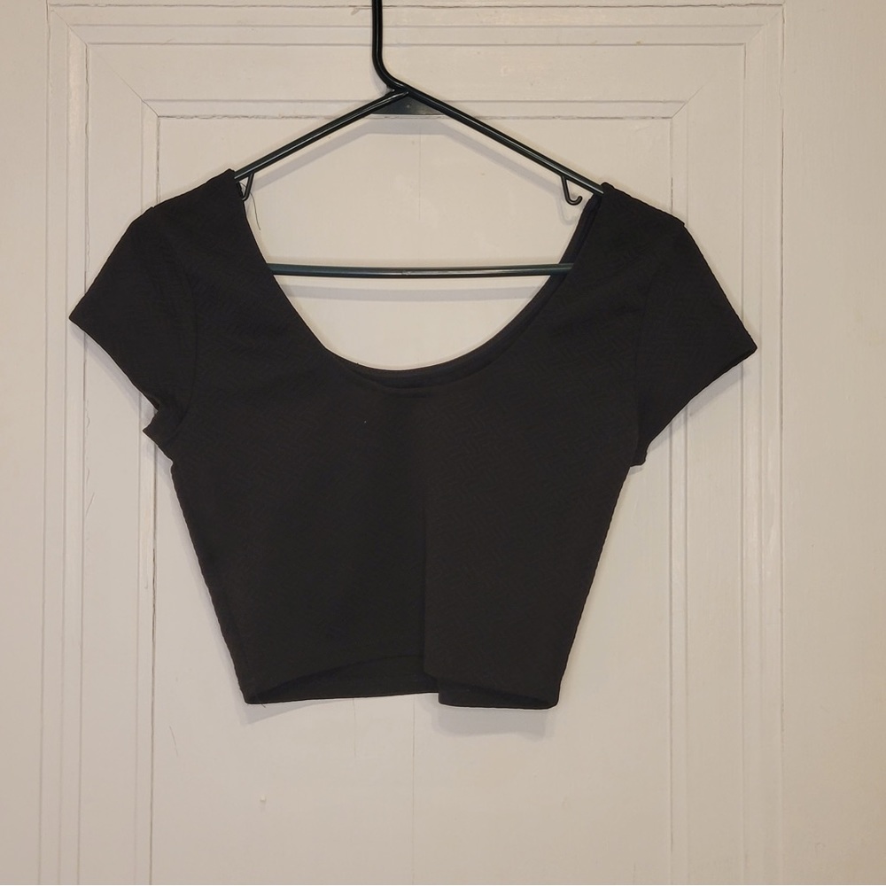 Black Classic Cap Sleeve Crop Top